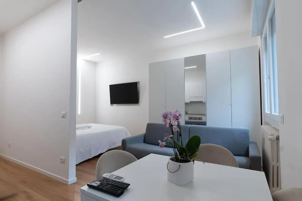 Boutique Apartment N9 Milan Italy